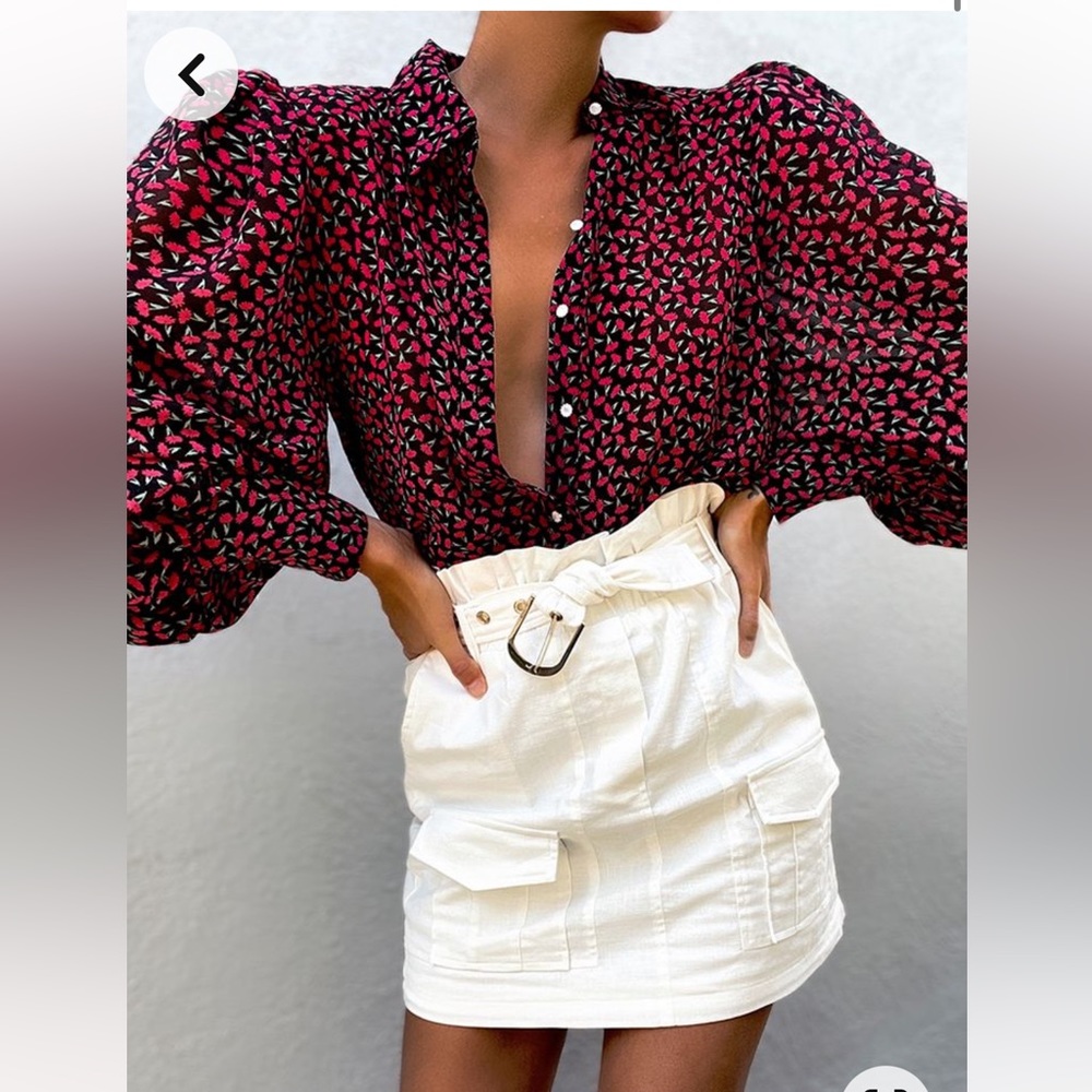 Blazer ( missing 1 button on sleeve)